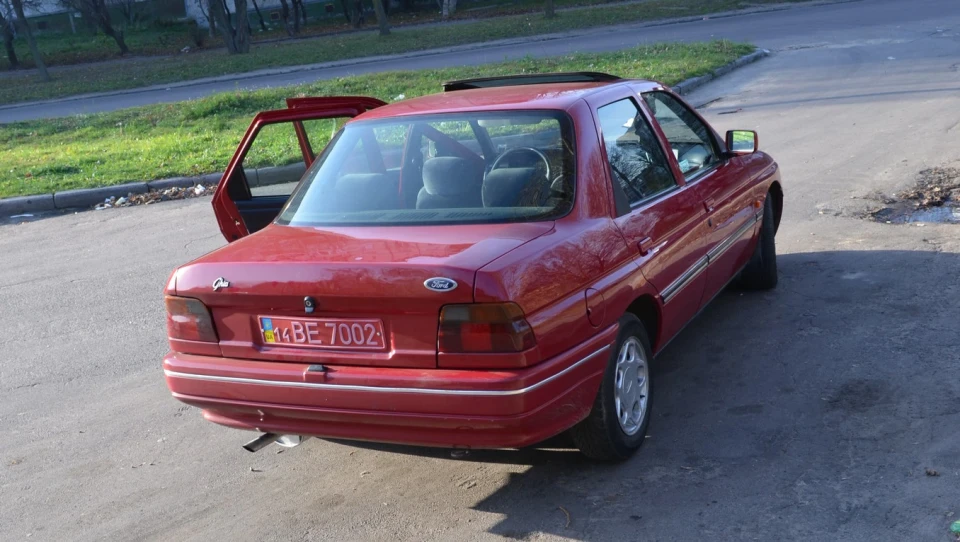 Ford Orion MK3 1.8D Ghia 2