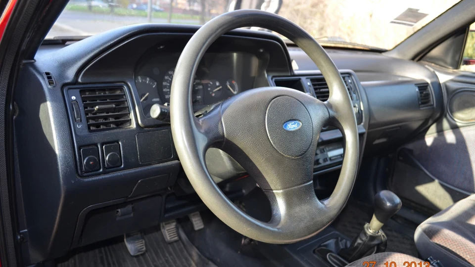 Ford Orion MK3 1.8D Ghia 4