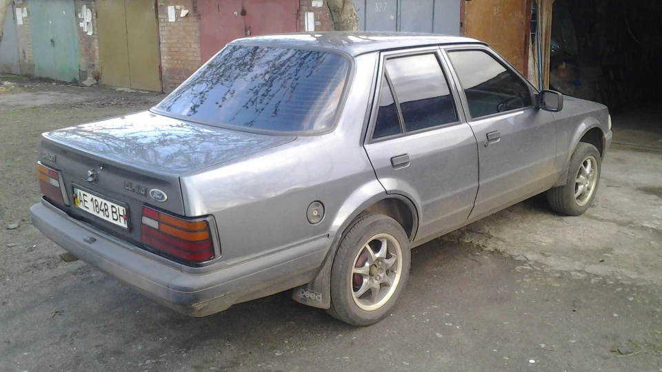 Ford Orion Сіра Перлина 1,4 3