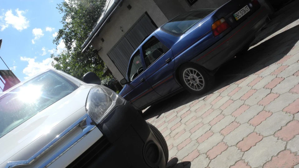 Ford Orion Синій металік 3