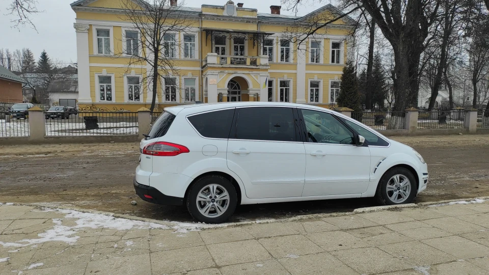 Ford S-Max 4