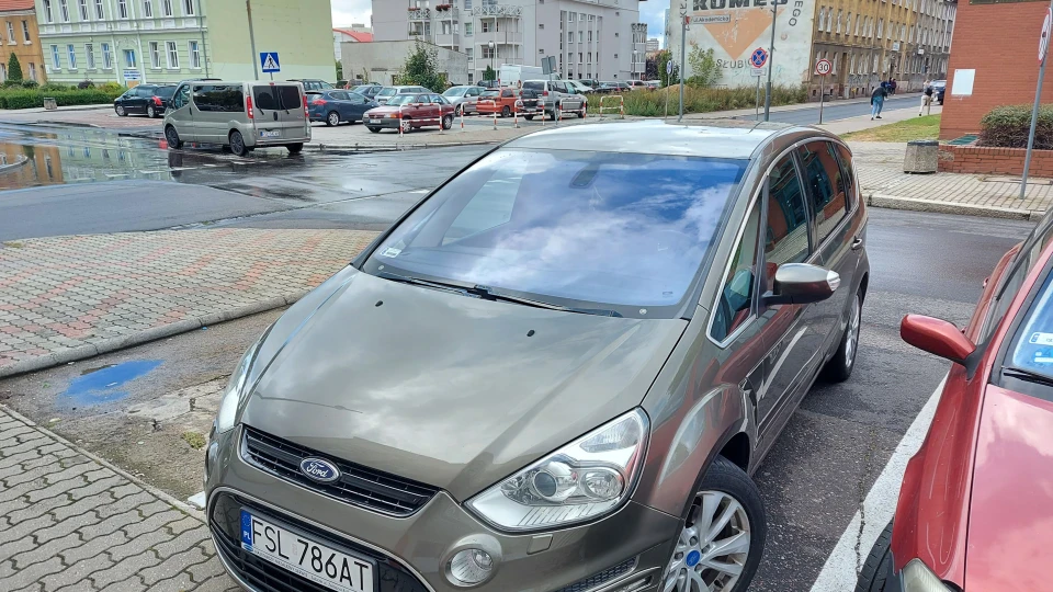 Ford S-Max Big Brother 3