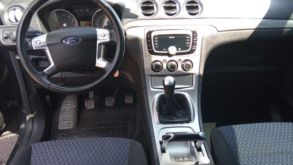 Ford S-Max Дволітровий корабель 3
