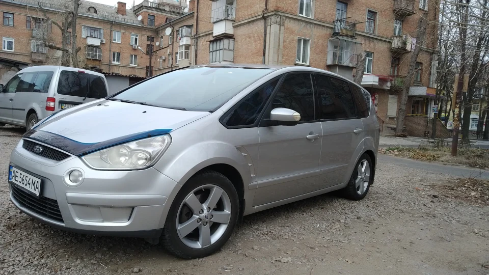Ford S-Max Titanium 2