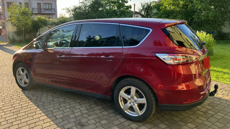 Ford S-Max *WILD CHERRY* 2