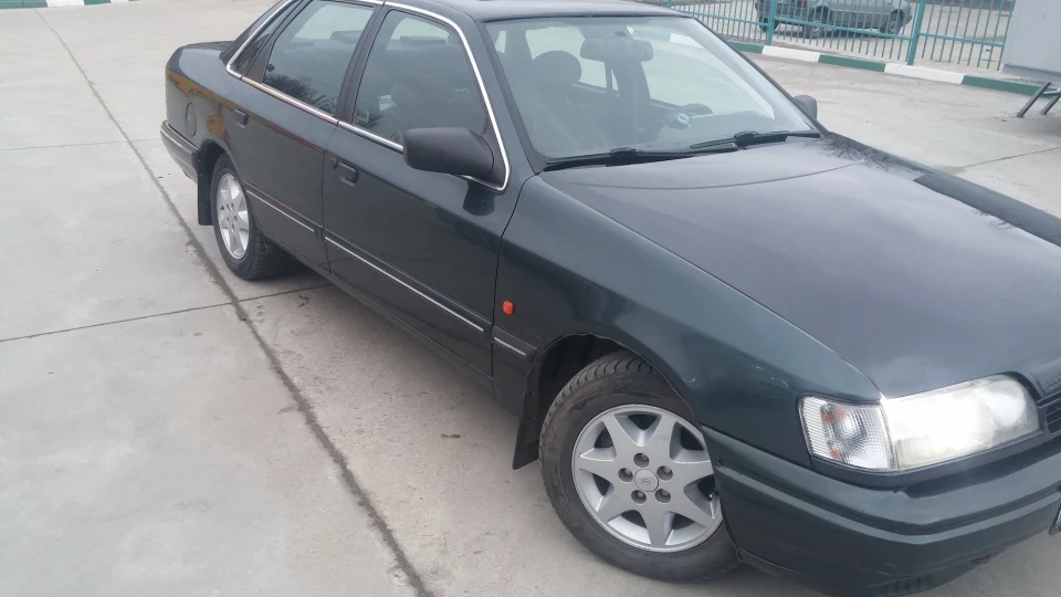 Ford Scorpio 4