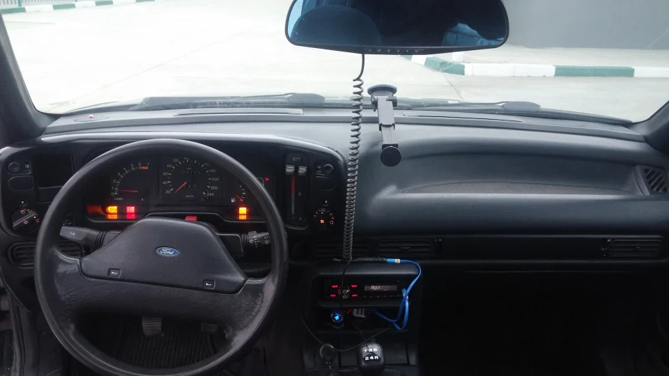 Ford Scorpio 5