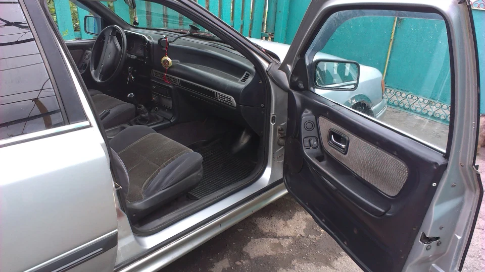 Ford Scorpio 4