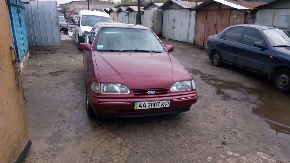 Ford Scorpio 4