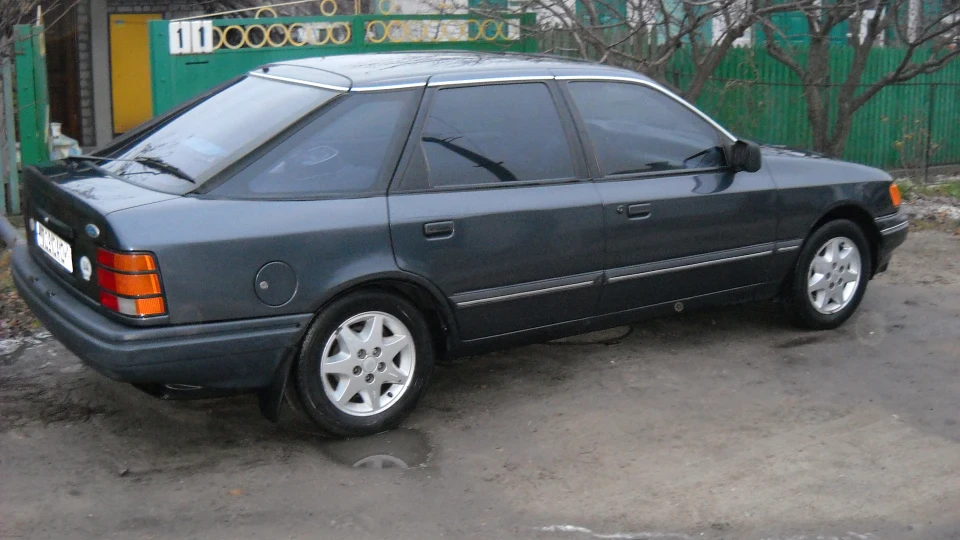 Ford Scorpio 5