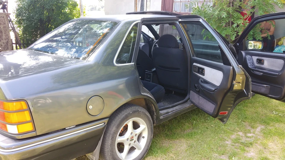 Ford Scorpio 5