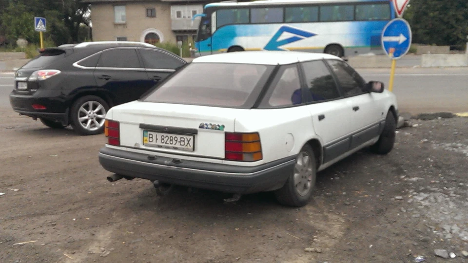 Ford Scorpio 5