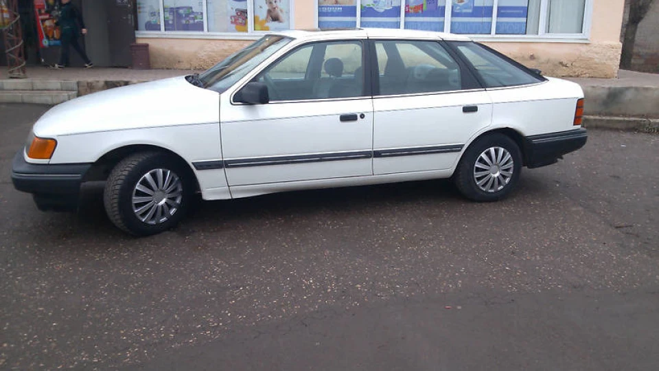 Ford Scorpio 5