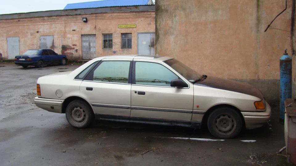 Ford Scorpio