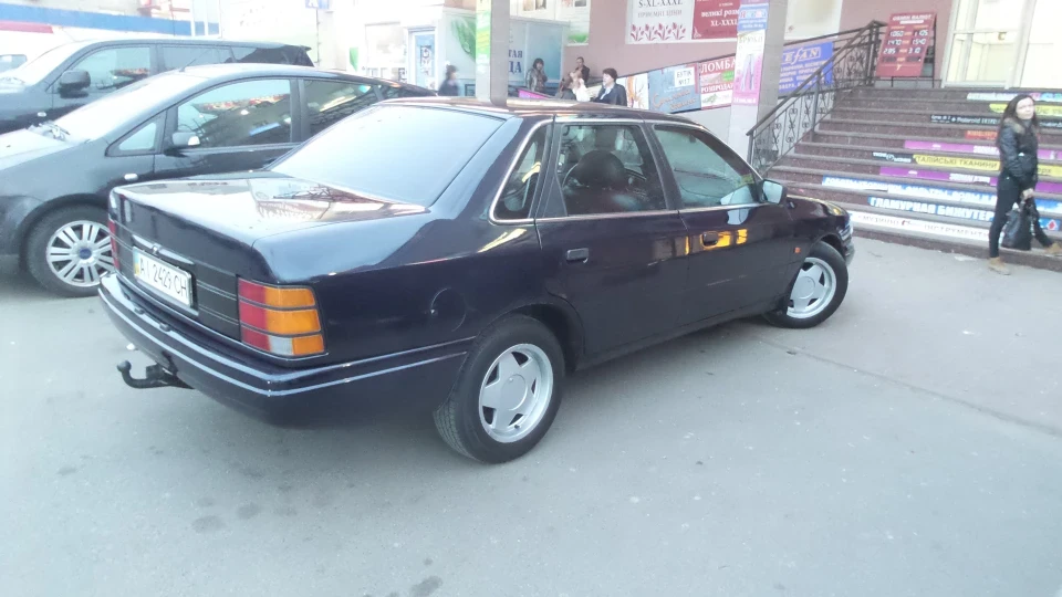 Ford Scorpio 4