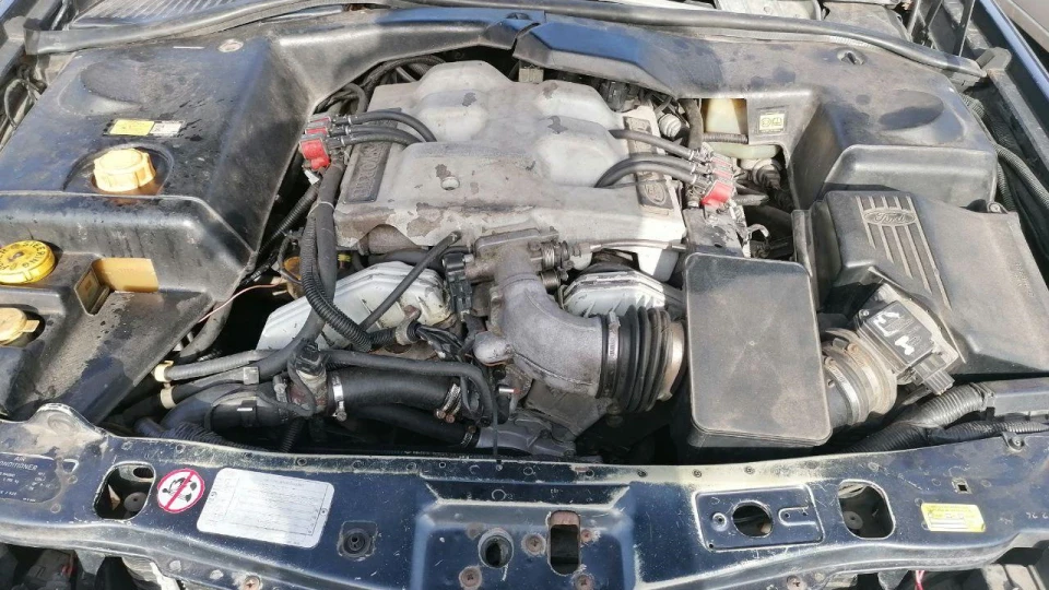 Ford Scorpio 4