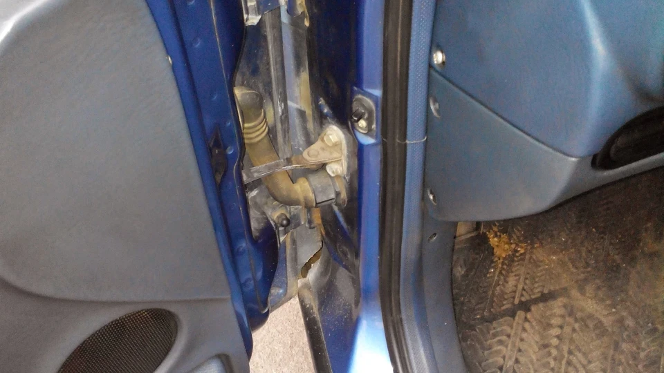 Ford Scorpio 5