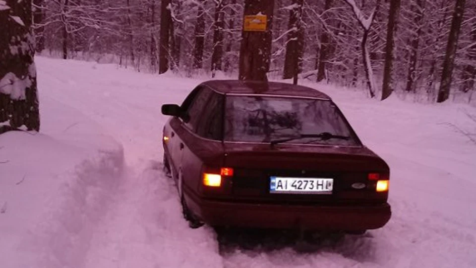 Ford Scorpio 5