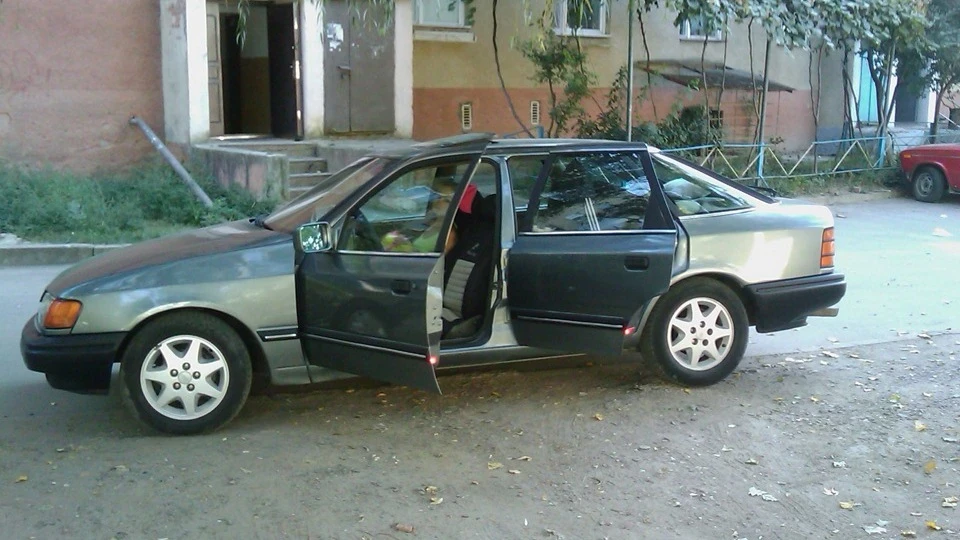 Ford Scorpio 2.0i EFI NRA 2