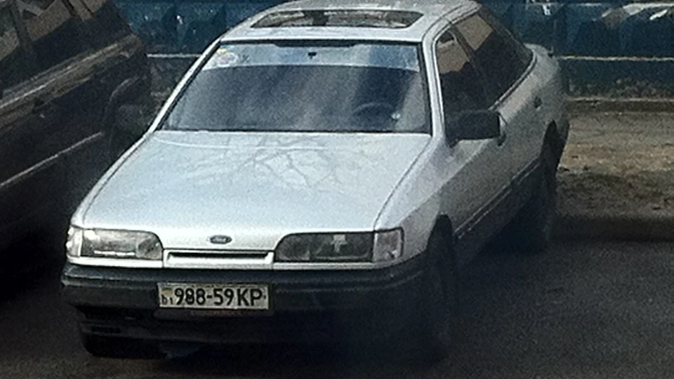 Ford Scorpio 2,8 V6 GL 3