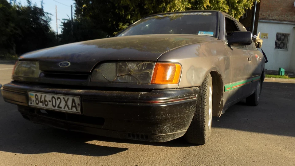 Ford Scorpio CHESTNUT CL 2