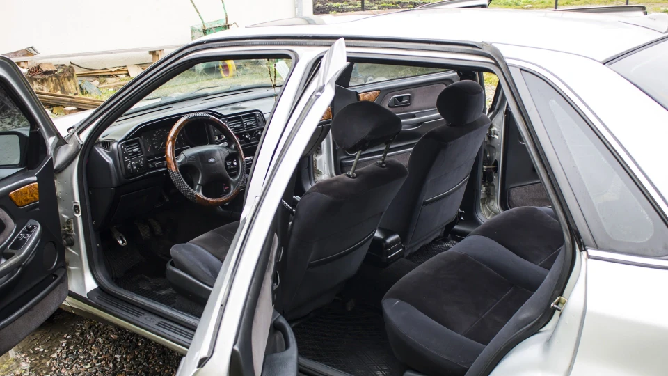 Ford Scorpio DOHC 2.0 EFI 5