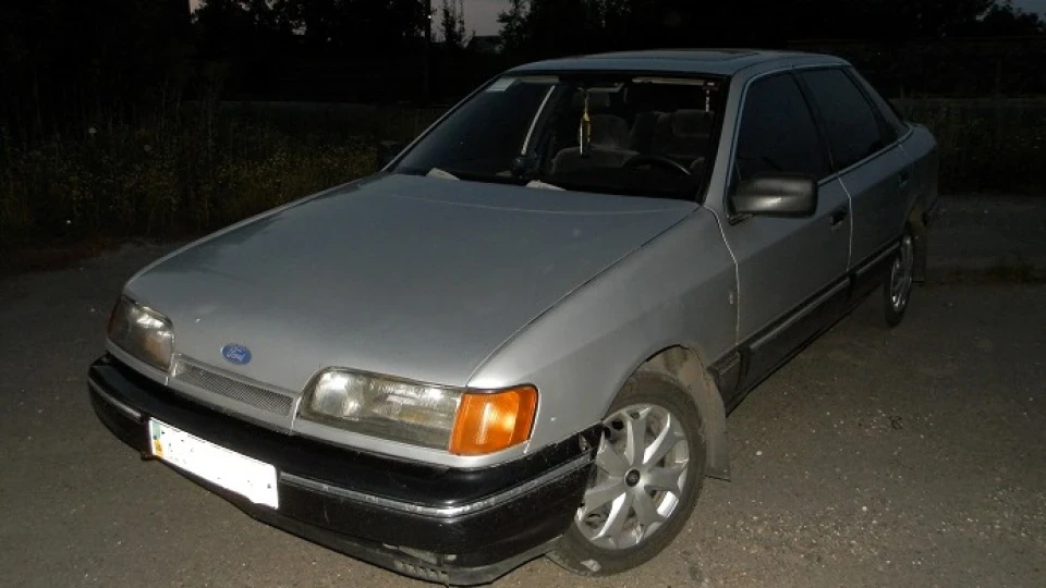 Ford Scorpio GHIA Дідусь) 3