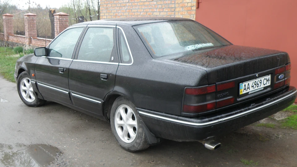 Ford Scorpio Ghia 3