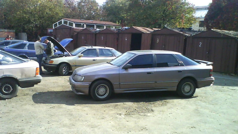 Ford Scorpio GL 5