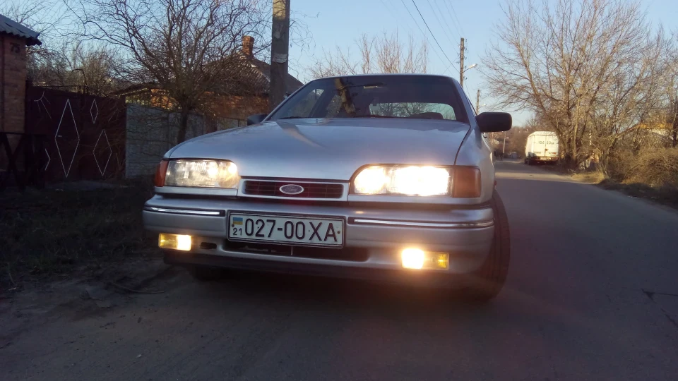 Ford Scorpio Grey V6 2.4i 3