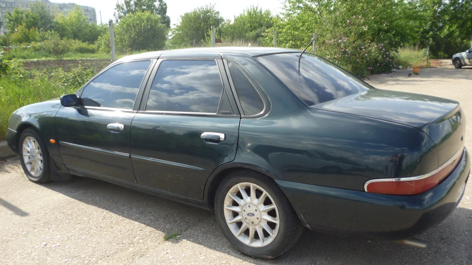 Ford Scorpio II зелений хамелеон 3