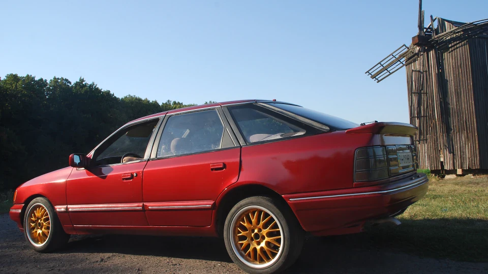 Ford Scorpio Red shadow