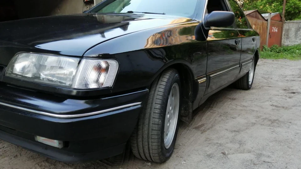 Ford Scorpio Rich Black 2.4 V6