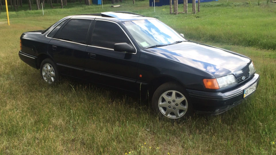 Ford Scorpio синьо-фіолетовий 3