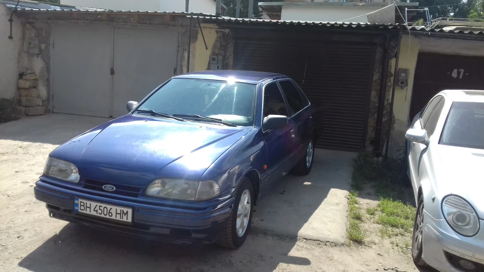 Ford Scorpio Синій Ксералік