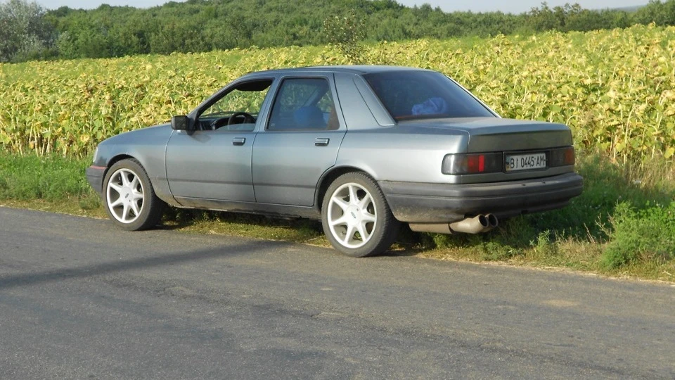 Ford Sierra 2