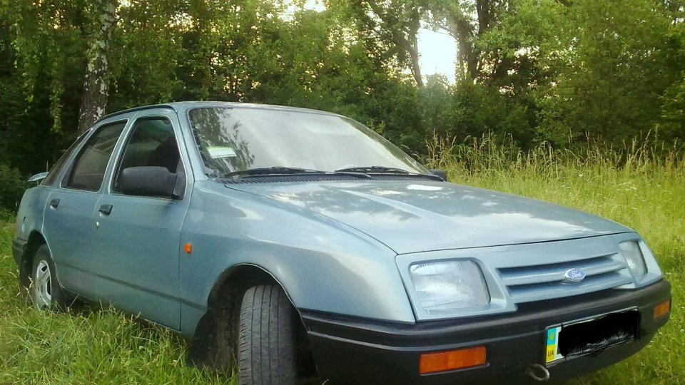 Ford Sierra 1.6 LAZER буде GHIA