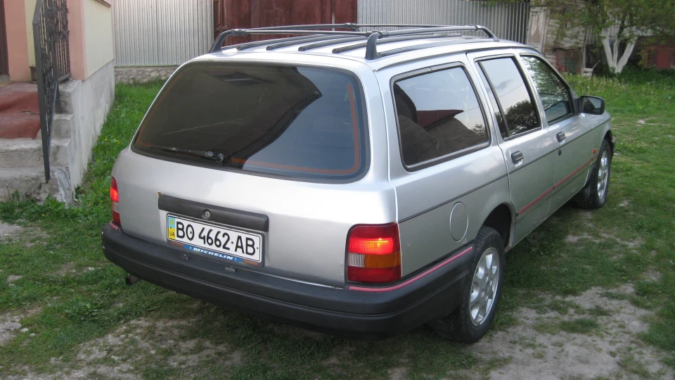 Ford Sierra 1.6 МІ 3