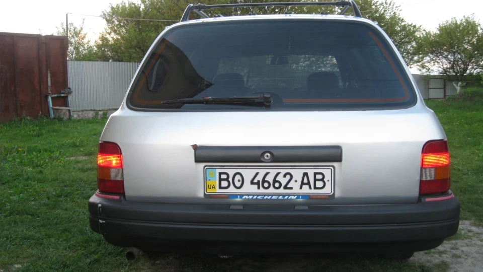 Ford Sierra 1.6 МІ 4