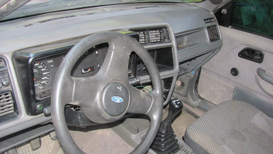 Ford Sierra 1.6 2