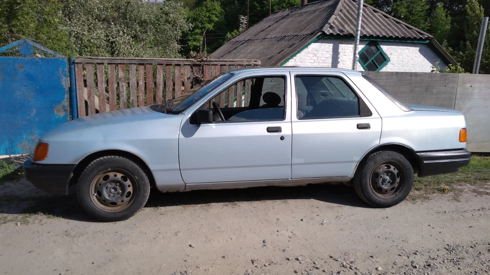 Ford Sierra 1.6 2