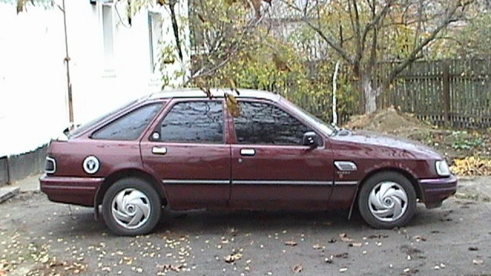 Ford Sierra 1.6 2