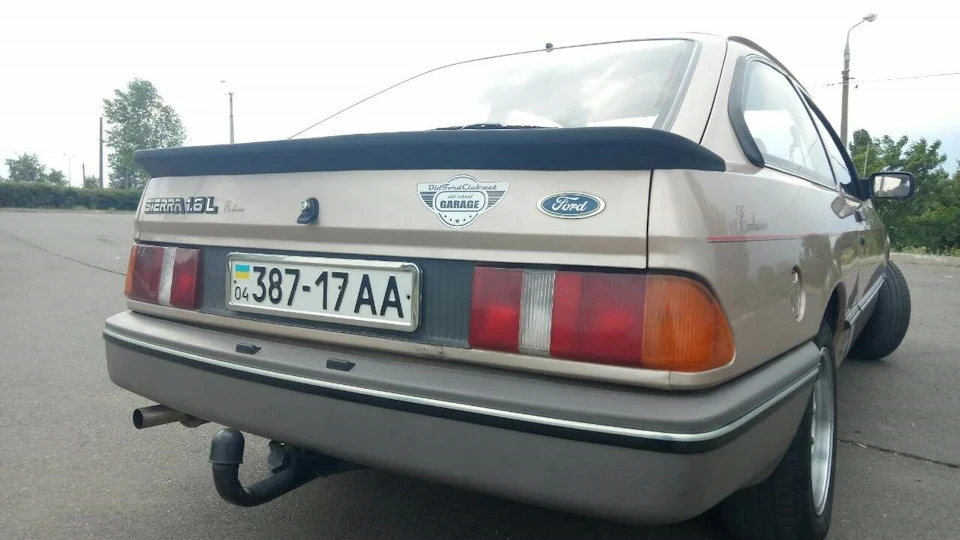 Ford Sierra 1.6L Exclusive 4