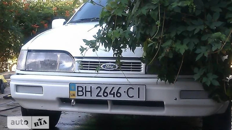 Ford Sierra 2.0 швидка