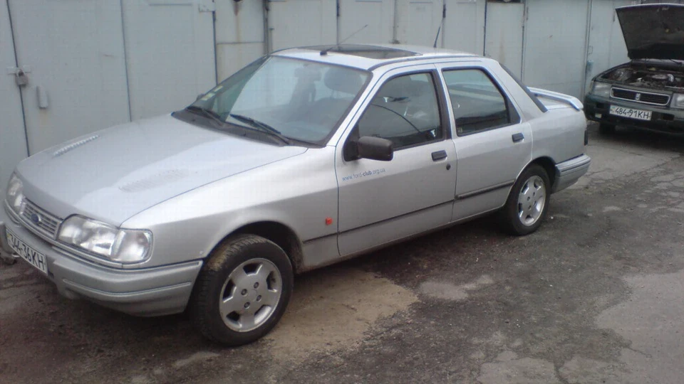 Ford Sierra 2.0 DOHC Cosworth replic 3