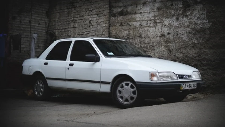 Ford Sierra 2.0 DOHC EFI 4