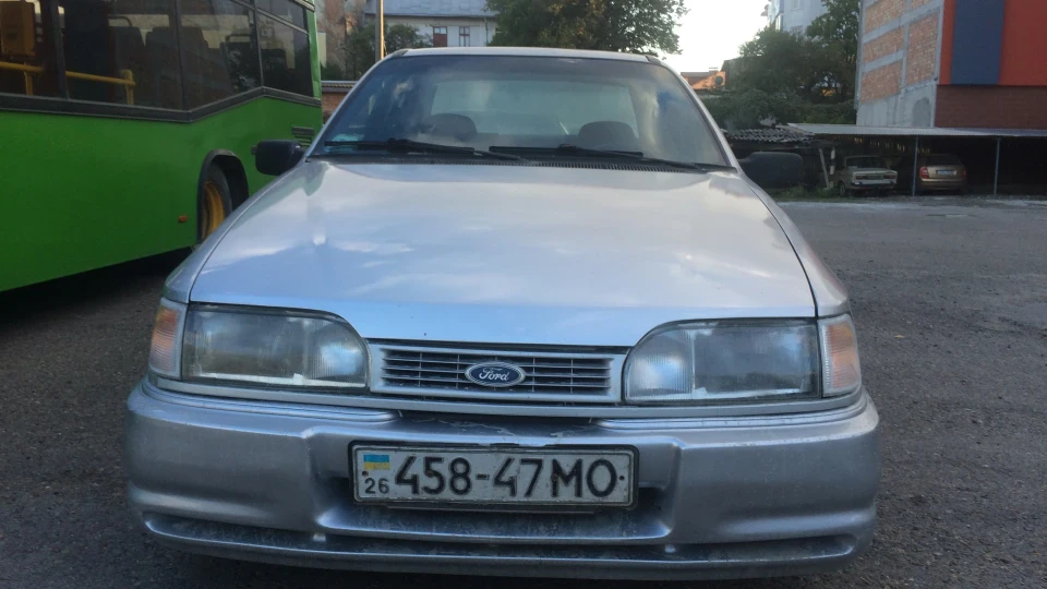 Ford Sierra 2.0 DOHC Ghia Rs 4