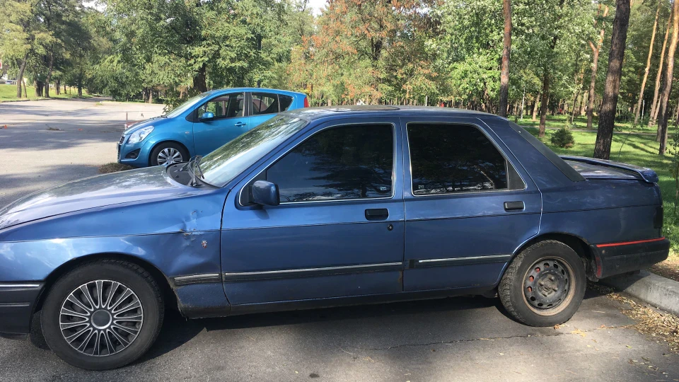 Ford Sierra 2.0 i Ghia 2
