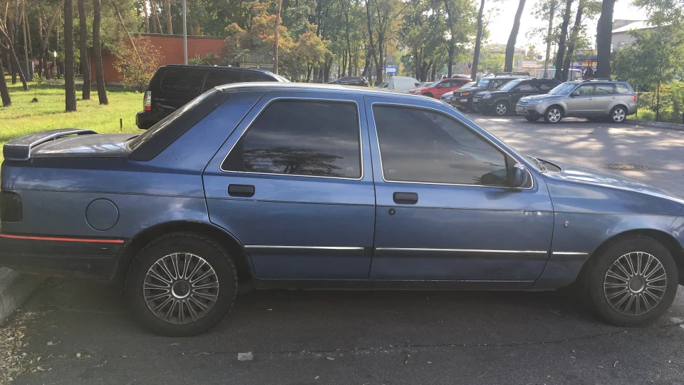Ford Sierra 2.0 i Ghia 3