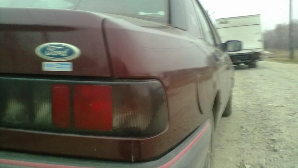 Ford Sierra 2.0 I ПРОДАМ ЗАПЧАСТИНИ 4